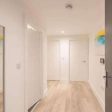 Apartment Chrome Homes - New 1 Bed Centre Wi-fi/smarttv