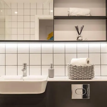 Apartment Chrome Homes - New 1 Bed Centre Wi-fi/smarttv Birmingham