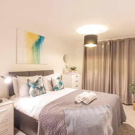 Chrome Homes - New 1 Bed Centre Wi-fi/smarttv Apartament Birmingham